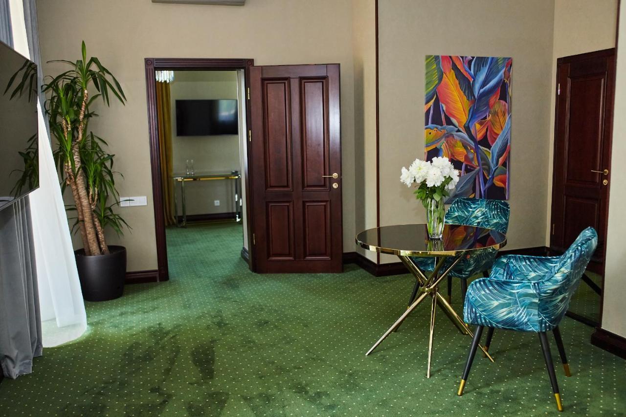 Arcadia Plaza Hotel Odessa Exteriör bild