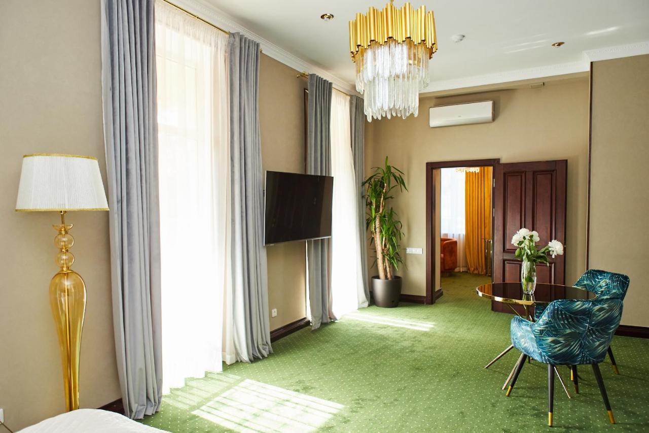 Arcadia Plaza Hotel Odessa Exteriör bild