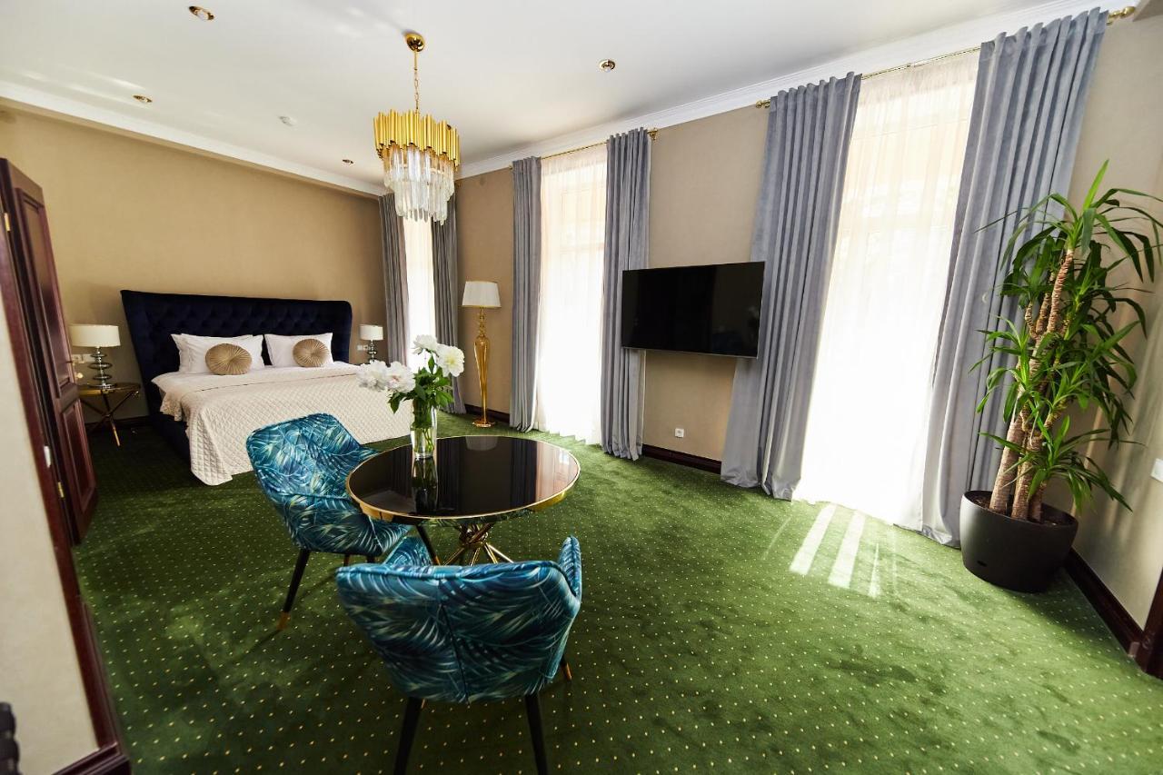 Arcadia Plaza Hotel Odessa Exteriör bild