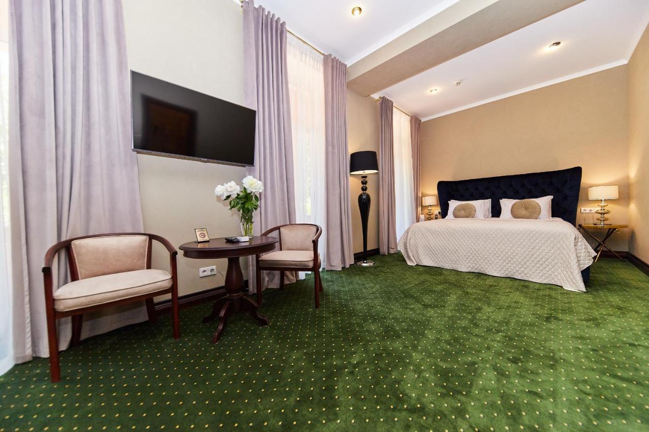 Arcadia Plaza Hotel Odessa Exteriör bild