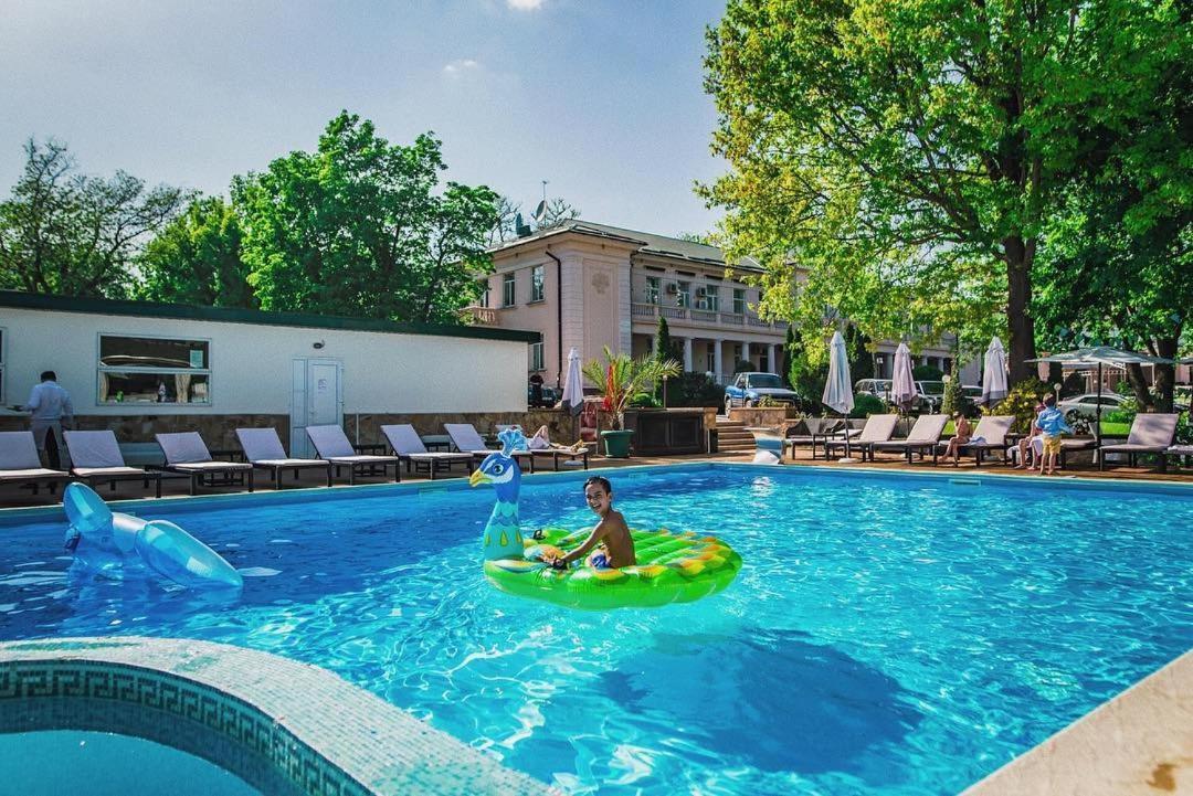 Arcadia Plaza Hotel Odessa Exteriör bild