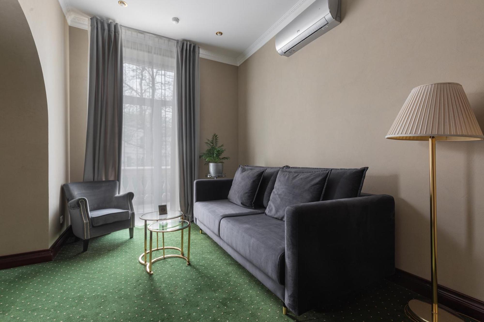 Arcadia Plaza Hotel Odessa Exteriör bild