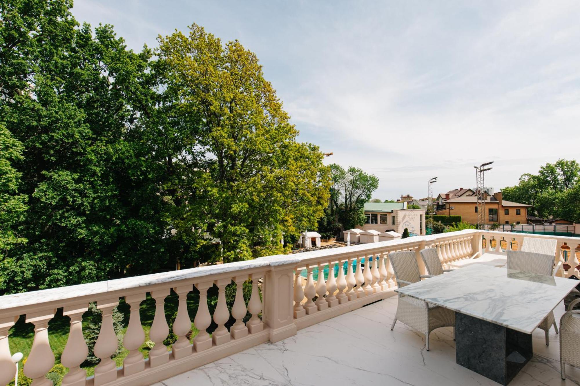 Arcadia Plaza Hotel Odessa Exteriör bild