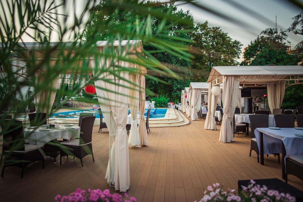 Arcadia Plaza Hotel Odessa Exteriör bild